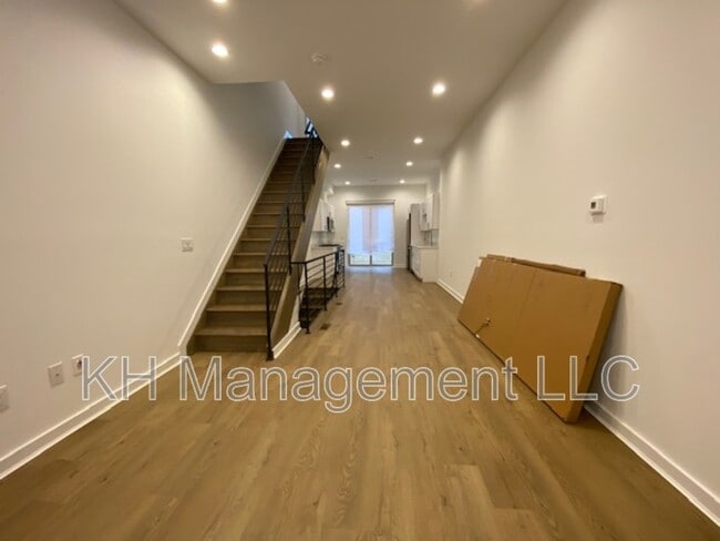 Photo - 3862 Olive St