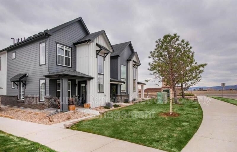 Photo - 9251 Garnett Way