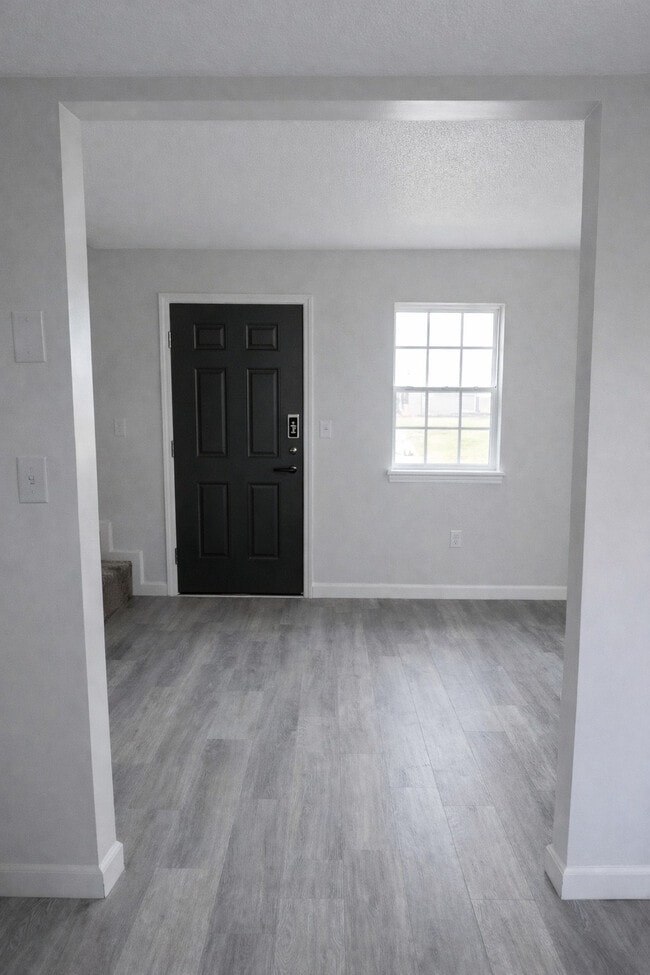 Photo - 2075-2079 Fisher St SW