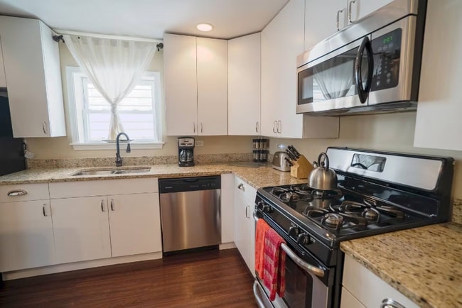 Photo - 1916 W Roscoe St Unidad 2F