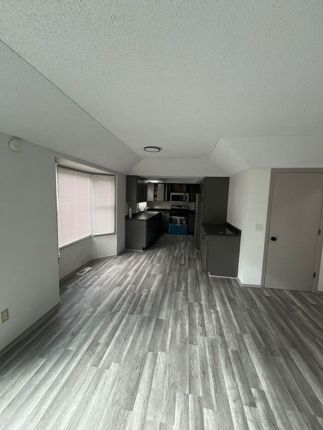 Photo - 3512 Maple St