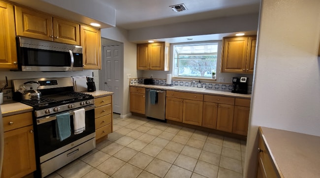 1254 Los Meadows Dr