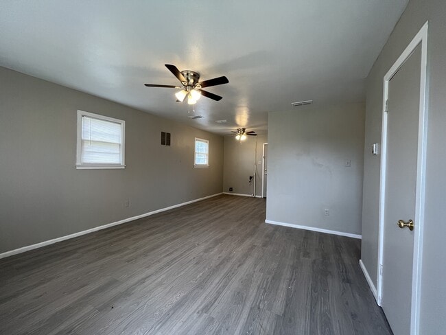 Photo - 2411 E 30th St