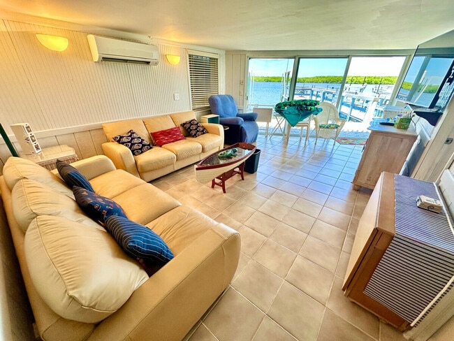 Building Photo - 553 Nettles Blvd Unit SI ID1537493P