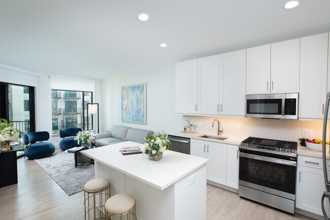 Open-concept floor plans with design flexibility. - The Sterling at Regent Square Apartments