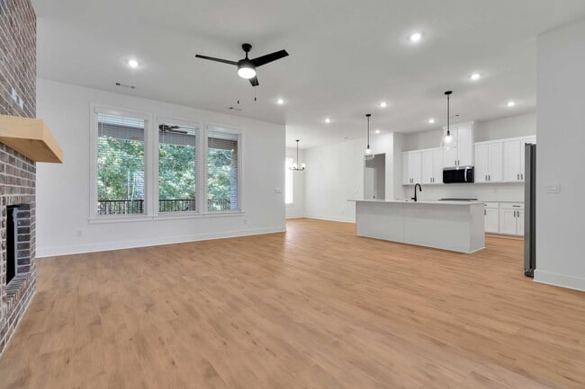 Photo - Large 5 Bedroom 3 Bath home in great location!
