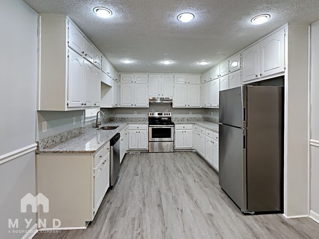 Photo - 100 Clifton Dr