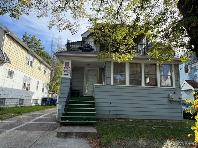 Building Photo - 549 Lisbon Ave