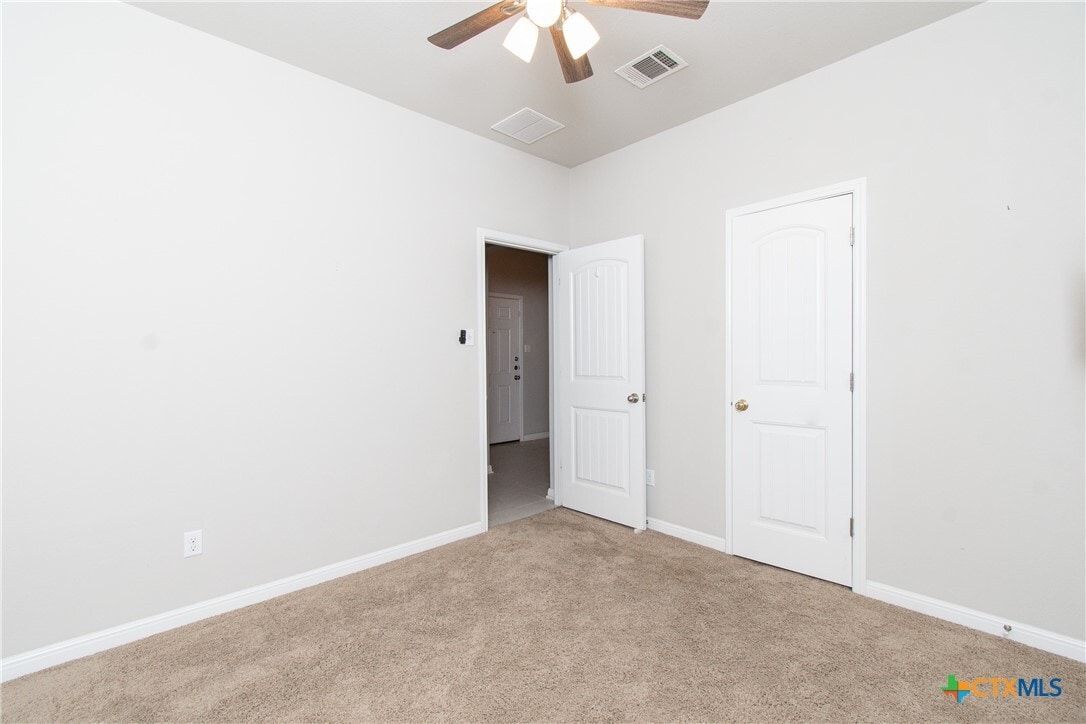 Photo - 136 Mistflower Ln