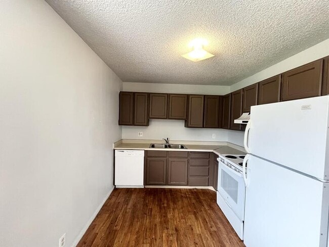 Photo - 1265 Crandall Ave S