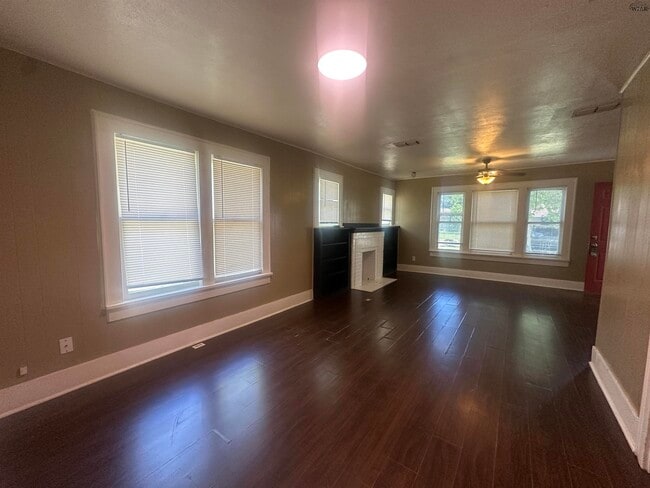 Photo - 1821 Ardath Ave