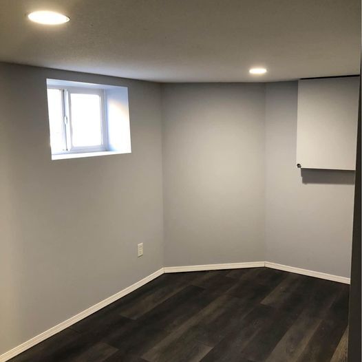 Photo - 1177 Connaught Dr