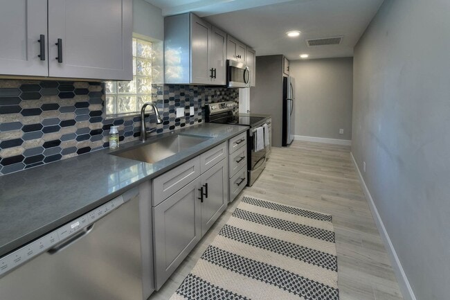Photo - New Built, Near UofA 2 Bed 2 Bath  PRELEASE August 2026!