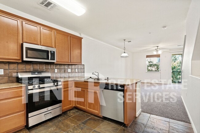 Photo - 50 Regency Park Cir Unidad #12102