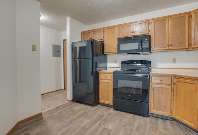 Pine Pointe Apartments