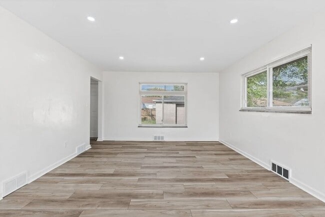 Photo - 2780 St Joseph Ave