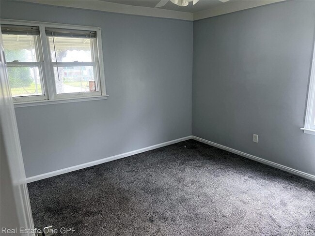 Photo - 14018 Hobart Ave
