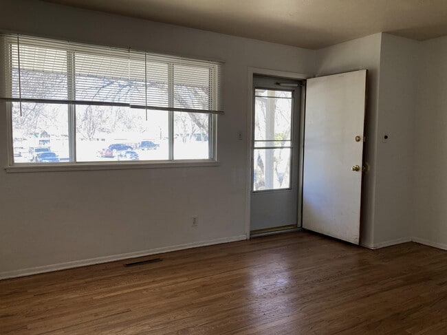 Photo - 1421 McArthur Ave