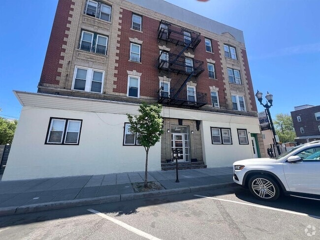 Building Photo - 7222 Broadway Unit 7 Rental