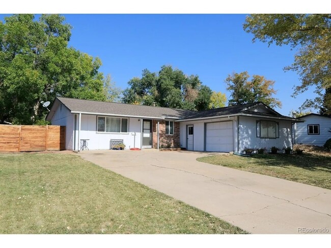 Building Photo - 6181 W Alder Ave