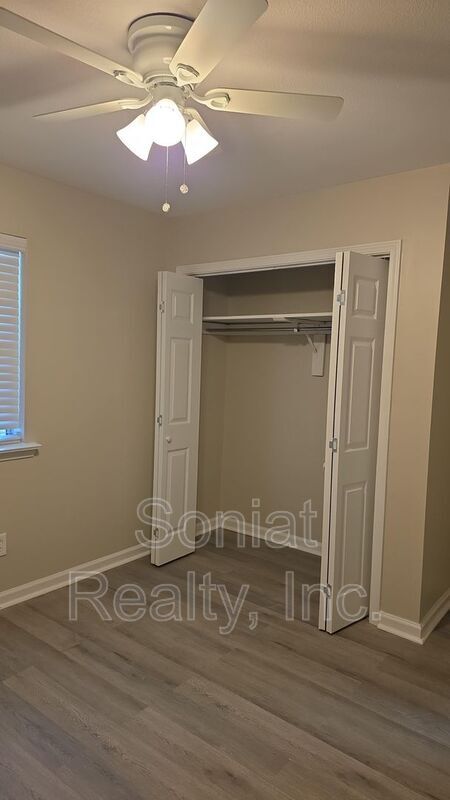 7840 Wave Dr