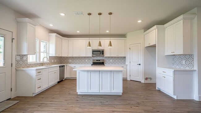 Photo - 2036 Salina Cir