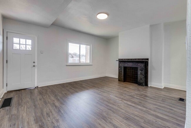 Photo - 328 Sweetbriar St