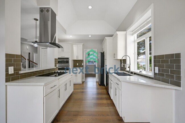 Photo - "Charming Sammamish Retreat: 3-Bedroom Home with 2.5 Baths & 1,710 Sq Ft of Comfort"