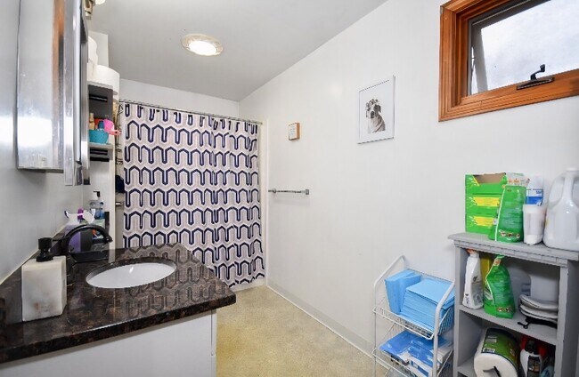 Photo - 105 Chestnut St Unit 1