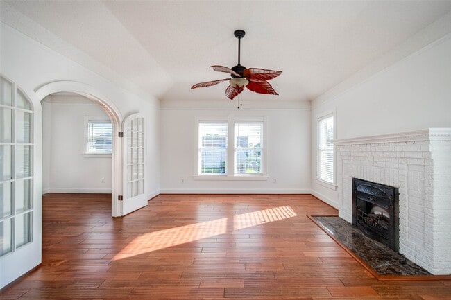 Building Photo - 2601 Rosedale St Rental