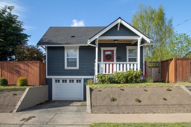 Building Photo - Coming soon - Charming North End Craftsman Near Proctor District!