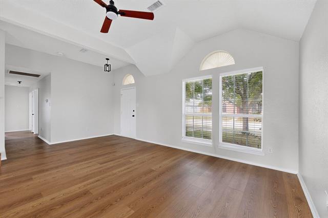 Photo - 2864 Hampshire Ln