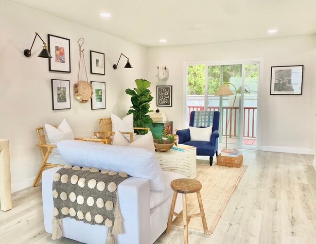 Building Photo - 2019 Curtis Ave Unit B