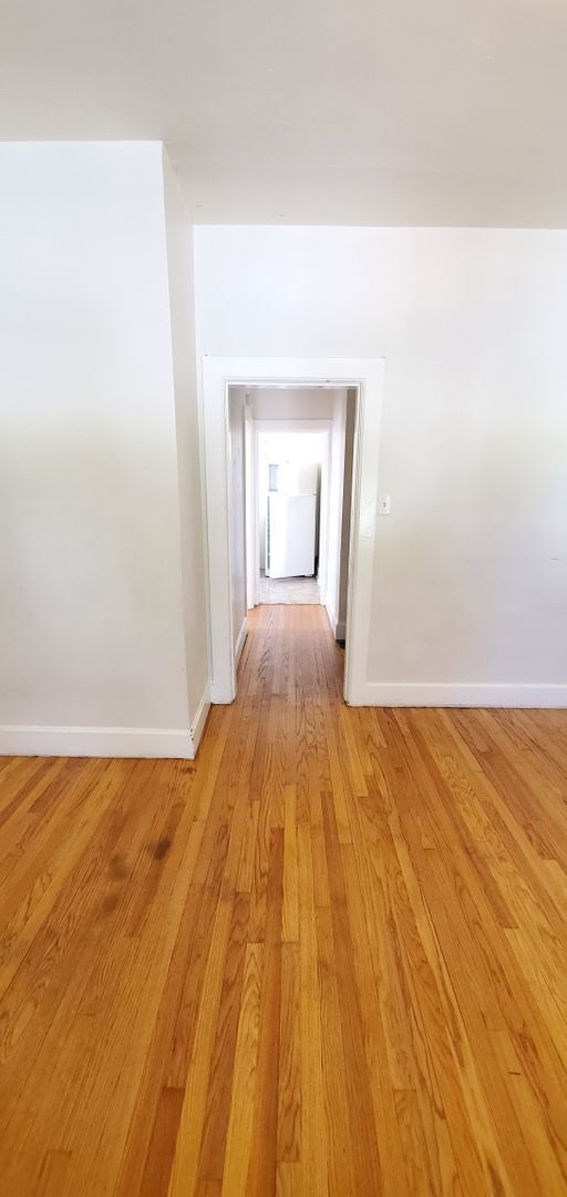 Photo - Lower 1 Bedroom Apartment