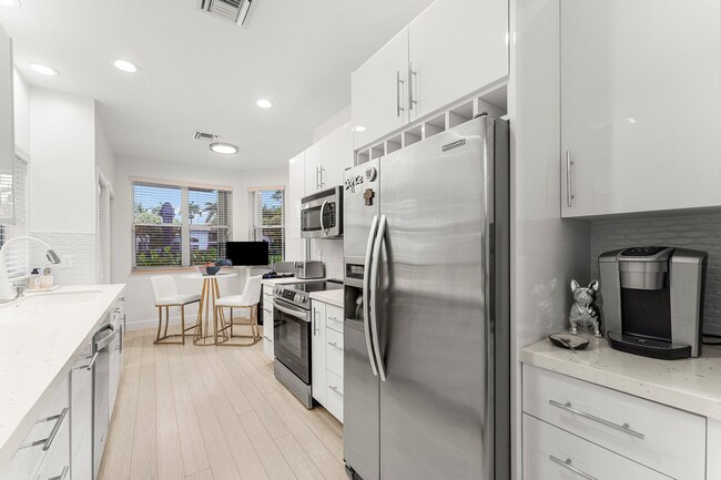 Photo - 2221 NW 62nd Dr