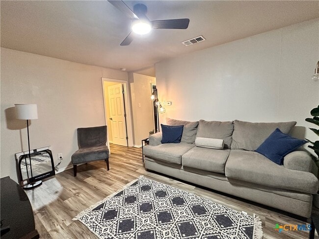 Photo - 511 McKie St