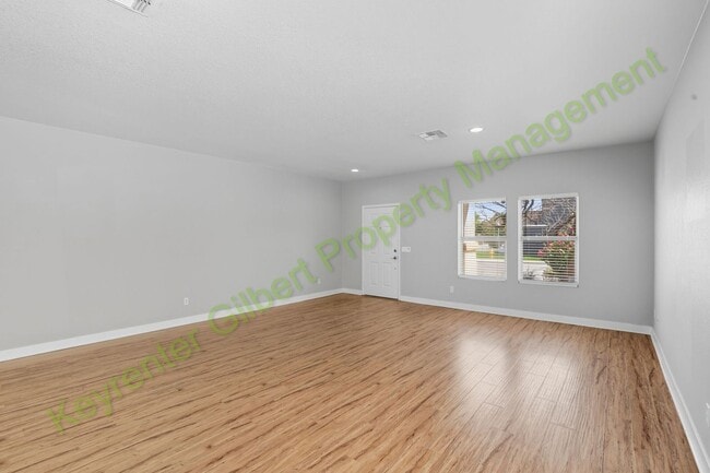 Photo - 5 bed / 2.5 bath Home in the San Tan Heigh...