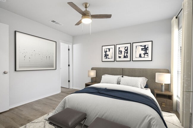 Building Photo - 718-728 Skyline Unit 728 Skyline