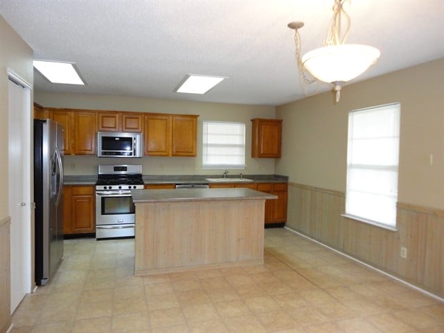 Photo - 1332 Clove Ct