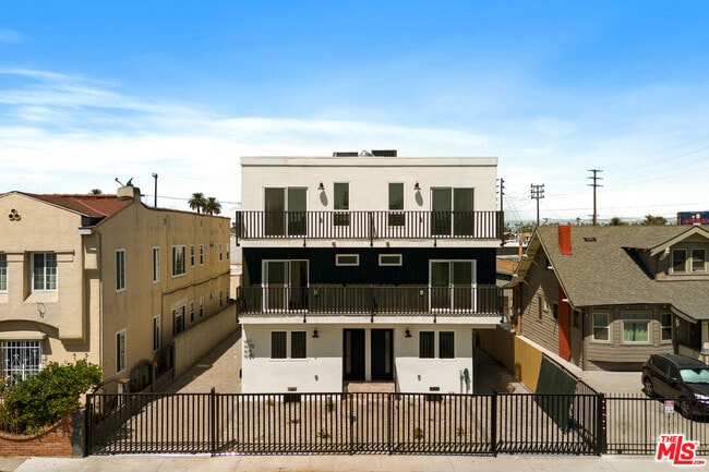 Photo - 1617 2nd Ave