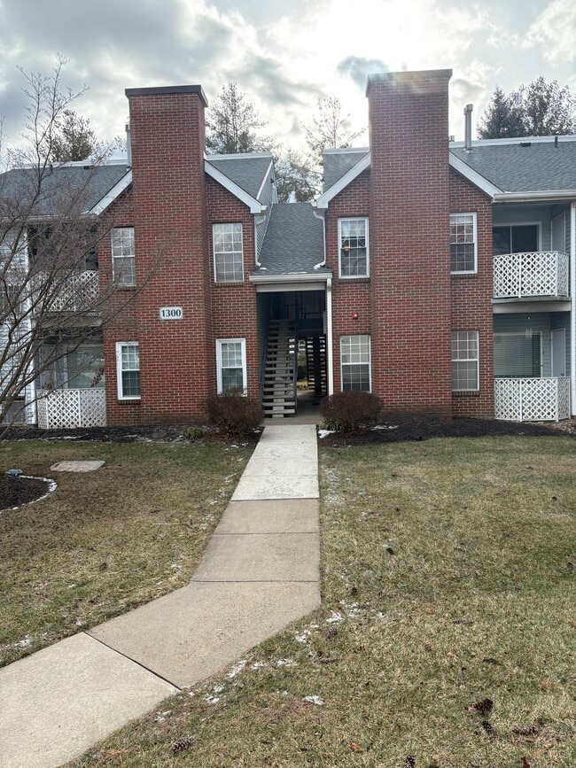 Photo - 1304 Diamond Dr