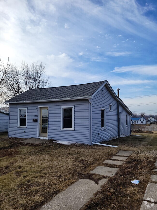 Building Photo - 1306 6th Ave Rental