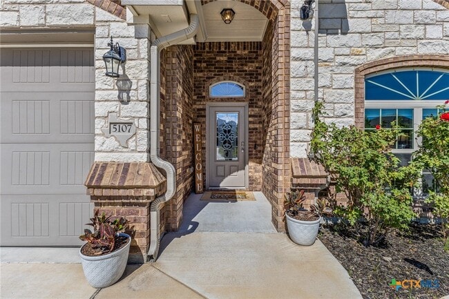 Photo - 5107 La Piedra Ln