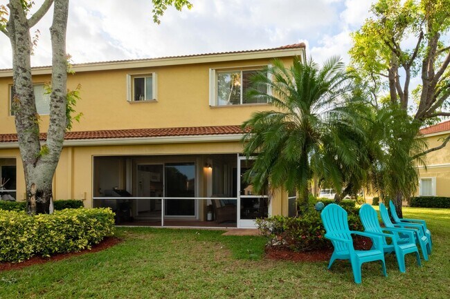 1040 Arezzo Cir
