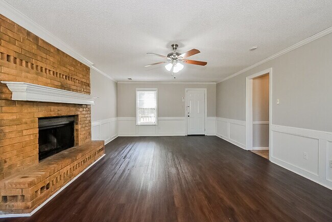 Photo - 7363 Richmond Rd