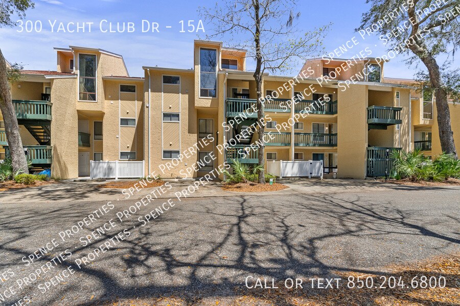 Photo - 300 Yacht Club Dr