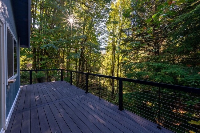 Photo - 136 Windward Dr
