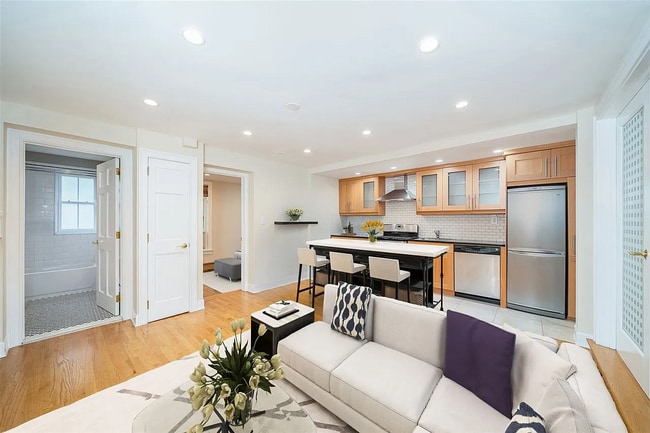 Building Photo - 116 Garden St Unit 1