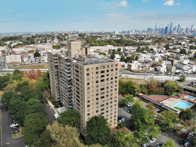 Building Photo - 201 St Pauls Ave Unit 3L Rental