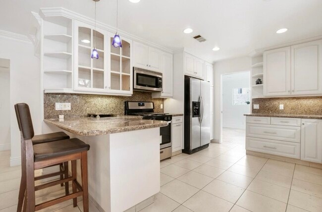 Photo - 5954 Wilkinson Ave